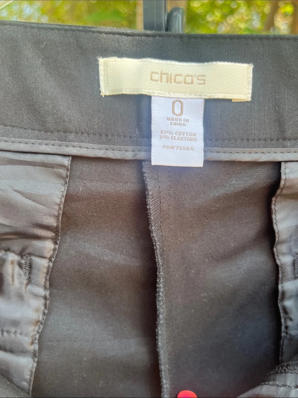 Chico's Black Ankle-Length Cropped Pants